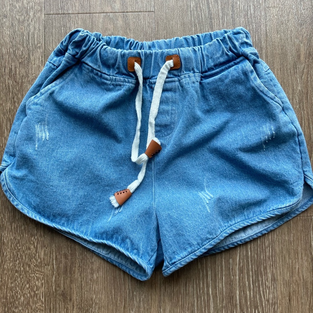 Zaful “Elastic Drawstring Waist Denim Hot Shorts”
